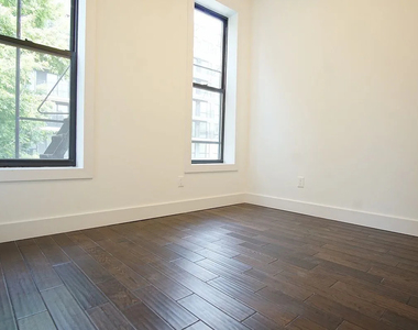 807 Quincy Street - Photo Thumbnail 5