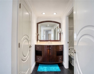 700 E Ocean Boulevard - Photo Thumbnail 21