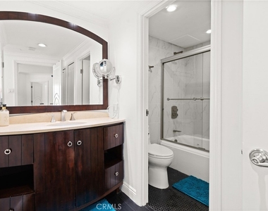 700 E Ocean Boulevard - Photo Thumbnail 20