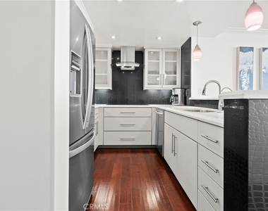 700 E Ocean Boulevard - Photo Thumbnail 12