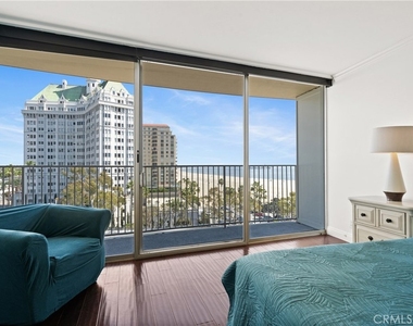 700 E Ocean Boulevard - Photo Thumbnail 16