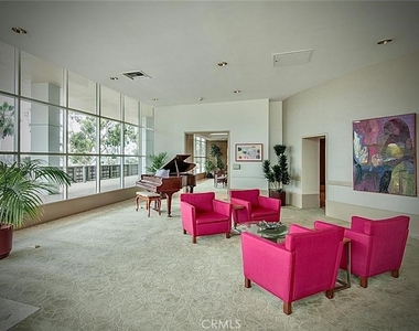 700 E Ocean Boulevard - Photo Thumbnail 39