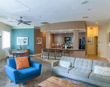 700 E Ocean Boulevard - Photo Thumbnail 42