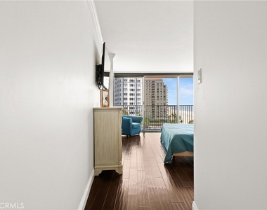 700 E Ocean Boulevard - Photo Thumbnail 15