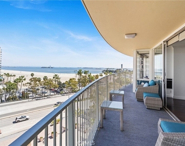 700 E Ocean Boulevard - Photo Thumbnail 3