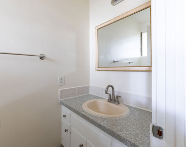 11131 Rose Avenue - Photo Thumbnail 9