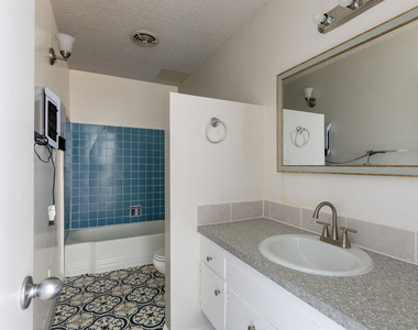 11131 Rose Avenue - Photo Thumbnail 7