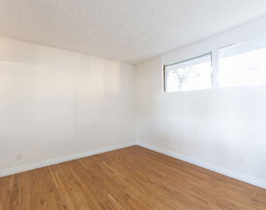 11131 Rose Avenue - Photo Thumbnail 16