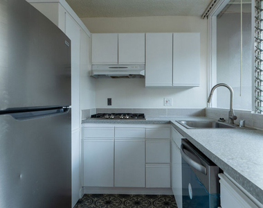 11131 Rose Avenue - Photo Thumbnail 5