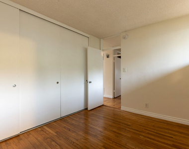 11131 Rose Avenue - Photo Thumbnail 8
