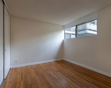 11131 Rose Avenue - Photo Thumbnail 9