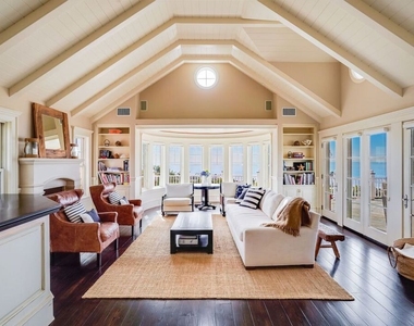 6277 Sea Star Drive - Photo Thumbnail 10