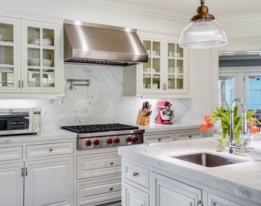 6277 Sea Star Drive - Photo Thumbnail 5
