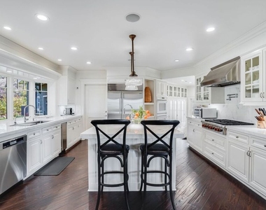 6277 Sea Star Drive - Photo Thumbnail 6