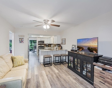 402 Bristle Cone Lane - Photo Thumbnail 3