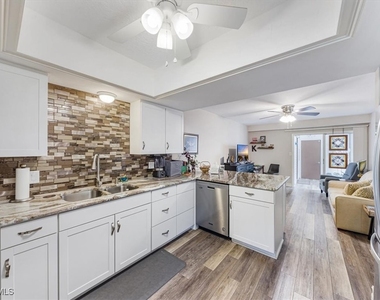 402 Bristle Cone Lane - Photo Thumbnail 4