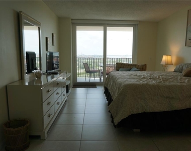 6322 Palma Del Mar Boulevard S - Photo Thumbnail 6