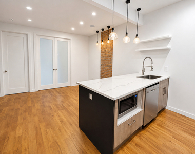 304 Linden Street - Photo Thumbnail 2