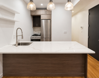 304 Linden Street - Photo Thumbnail 3