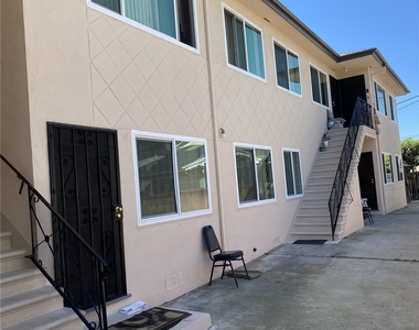 1131 N Kenmore Avenue - Photo Thumbnail 1