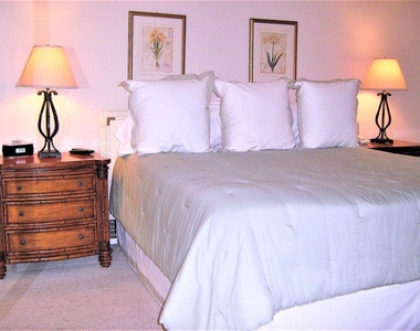 72346 Sommerset Drive - Photo Thumbnail 9
