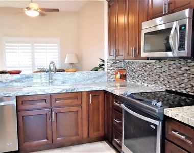 72346 Sommerset Drive - Photo Thumbnail 7