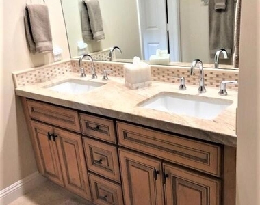 72346 Sommerset Drive - Photo Thumbnail 10