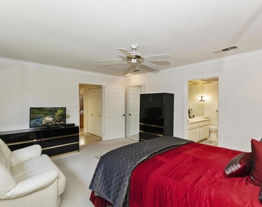 92 Presidio Place - Photo Thumbnail 16