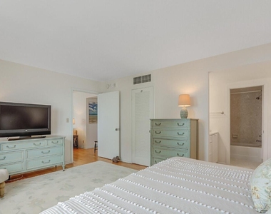 5480 N Ocean Drive - Photo Thumbnail 24
