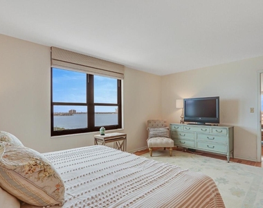 5480 N Ocean Drive - Photo Thumbnail 23