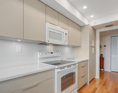 5480 N Ocean Drive - Photo Thumbnail 19