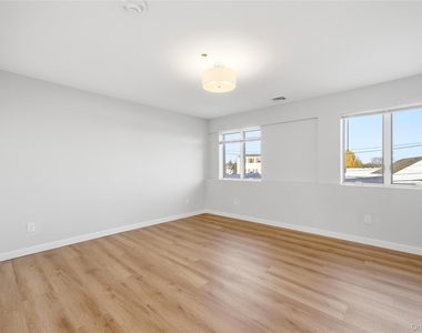 62 South Street - Photo Thumbnail 7