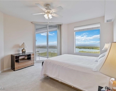1001 Arbor Lake Drive - Photo Thumbnail 8
