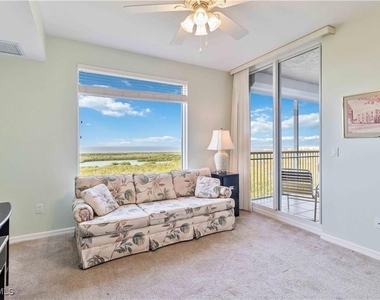 1001 Arbor Lake Drive - Photo Thumbnail 11