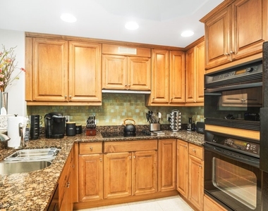 2728 Tiburon Boulevard E - Photo Thumbnail 5