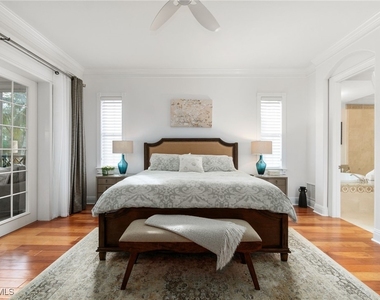 2650 Bolero Drive - Photo Thumbnail 17