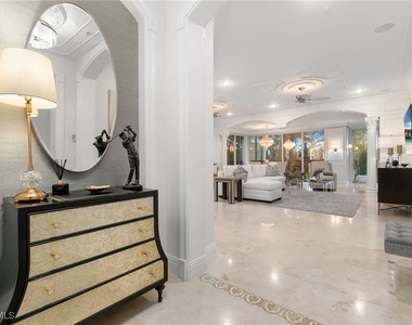 2650 Bolero Drive - Photo Thumbnail 2