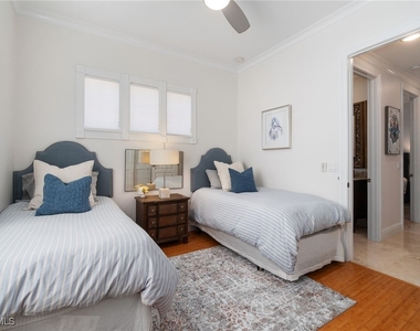 2650 Bolero Drive - Photo Thumbnail 24