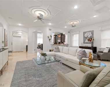 2650 Bolero Drive - Photo Thumbnail 4