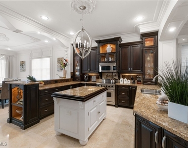 2650 Bolero Drive - Photo Thumbnail 12