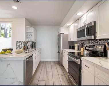 3350 Ne 14th Court - Photo Thumbnail 21