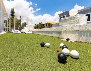 3350 Ne 14th Court - Photo Thumbnail 8
