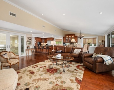 31202 Palma Drive - Photo Thumbnail 16