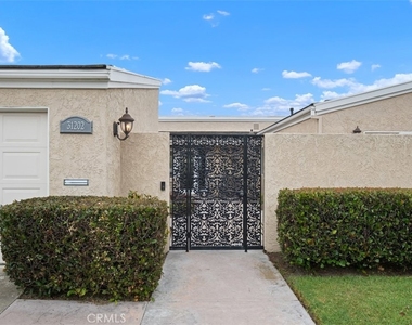 31202 Palma Drive - Photo Thumbnail 4