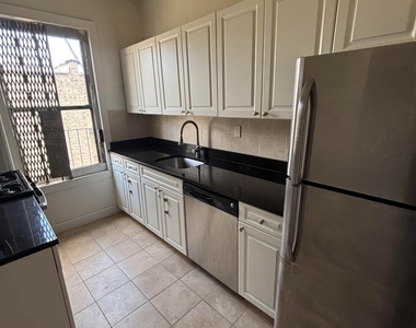 West 171st street  Ft Washington Avenue - Photo Thumbnail 2