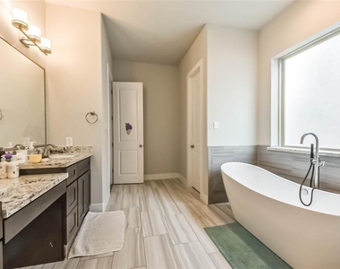 10914 Brookeshire Chase Lane - Photo Thumbnail 34