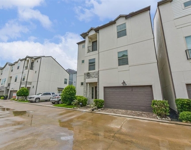 10914 Brookeshire Chase Lane - Photo Thumbnail 4