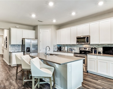 16216 Palmetto Street - Photo Thumbnail 11