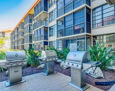 17580 Gulf Boulevard - Photo Thumbnail 50