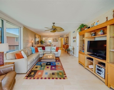17580 Gulf Boulevard - Photo Thumbnail 22